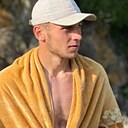 Нияз, 24 года