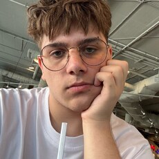 Фотография мужчины Тимур, 18 лет из г. Санкт-Петербург