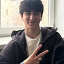 Геворг, 23 года