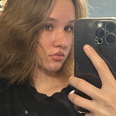 Фотография девушки Лиза, 18 лет из г. Красноярск
