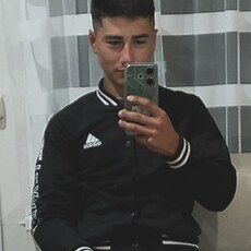 Фотография мужчины Андрей, 19 лет из г. Улан-Удэ