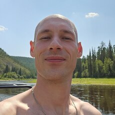 Фотография мужчины Андрей, 37 лет из г. Сургут