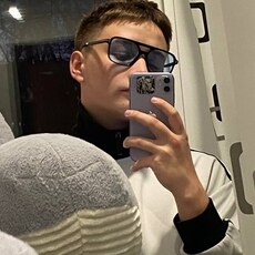 Фотография мужчины Денис, 19 лет из г. Славянка