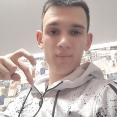 Фотография мужчины Матвей, 18 лет из г. Чапаевск