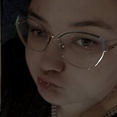 Фотография девушки Вика, 19 лет из г. Ишеевка