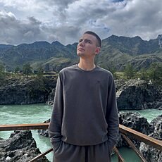 Фотография мужчины Денис, 21 год из г. Санкт-Петербург