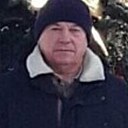 Рафаэль, 64 года