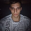 Роман, 25 лет