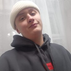 Фотография мужчины Матвей, 19 лет из г. Омск