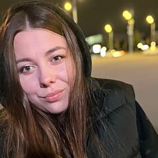 Фотография девушки Алина, 22 года из г. Пушкино (Московская Обл)
