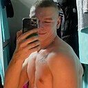 Артём, 22 года