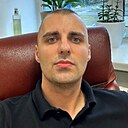 Михаил, 33 года