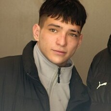 Фотография мужчины Максим, 21 год из г. Артем