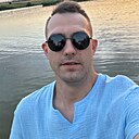 Илья, 33 года