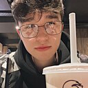 Максим, 21 год