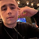 Роман, 25 лет