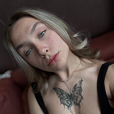 Фотография девушки Арина, 19 лет из г. Кемерово