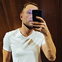 Михаил, 33 года