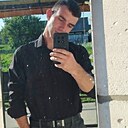 Артём, 22 года