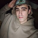 Максим, 22 года