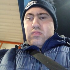 Фотография мужчины Herghelegiu, 23 года из г. București