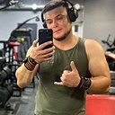 Лион, 32 года