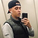 Максим, 22 года