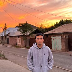 Фотография мужчины Бурхон, 20 лет из г. Сыктывкар