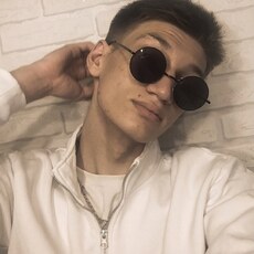 Фотография мужчины Арсений, 19 лет из г. Орша