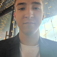 Фотография мужчины Руслан, 19 лет из г. Холмск