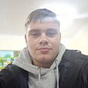 Максим, 22 года