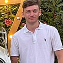 Роман, 20 лет