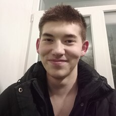 Фотография мужчины Влад, 19 лет из г. Киров