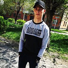 Фотография мужчины Дмитрий, 22 года из г. Новотроицк