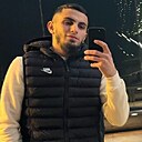 Амир, 23 года