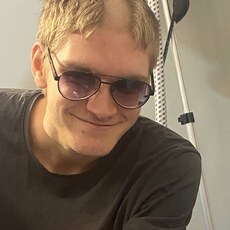 Фотография мужчины Максим, 20 лет из г. Волжский