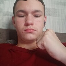 Фотография мужчины Кирилл, 18 лет из г. Николаевск-на-Амуре