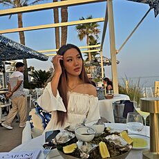 Фотография девушки Луна, 21 год из г. Прага