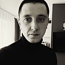 Саша, 33 года