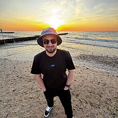 Фотография мужчины Farid, 22 года из г. Калининград