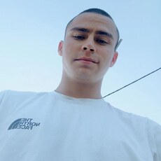 Фотография мужчины Артём, 20 лет из г. Иркутск