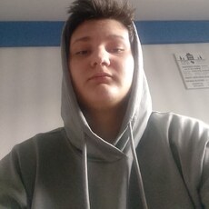 Фотография мужчины Матвей, 18 лет из г. Ижевск