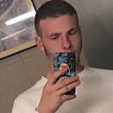 Артём, 24 года