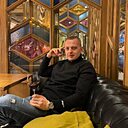 Артур, 32 года