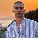 Максим, 22 года