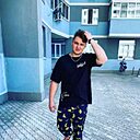 Молодой, 30 лет