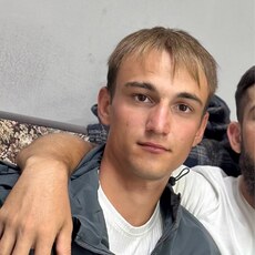 Фотография мужчины Артем, 19 лет из г. Богучар