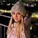 Карина, 24 года