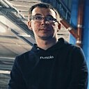 Михаил, 33 года