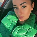 Нюша, 42 года